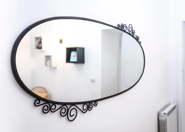 Interno 6 San Pietro *