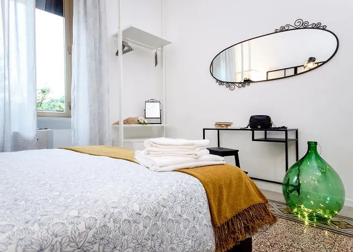 Interno 6 San Pietro * Roma